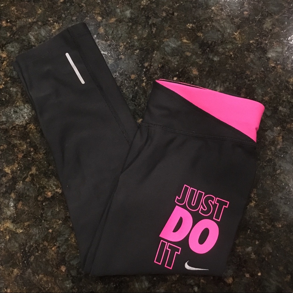 Woman’s Nike Just Do It Leggings
